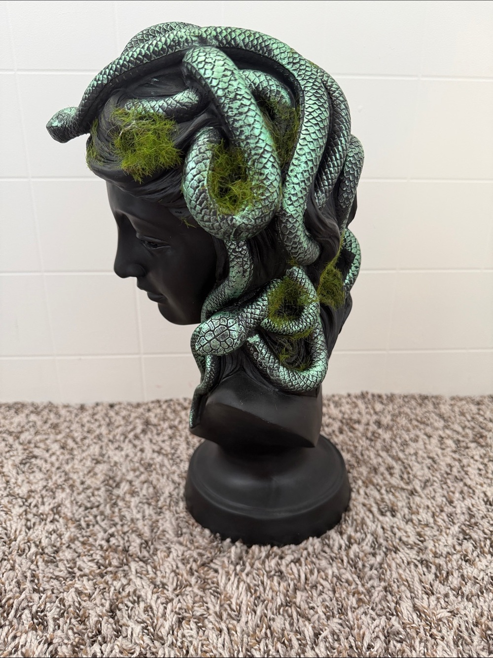 Medusa Bust Statue Gothic Snake Head Halloween Decor 17” Black Green - Picture 4 of 4